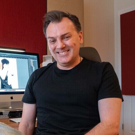 Me in studio  2.4 mb square 