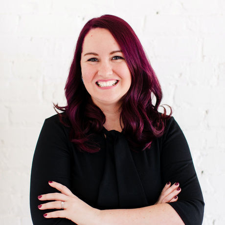 Megan seagram headshot 2019 square tan