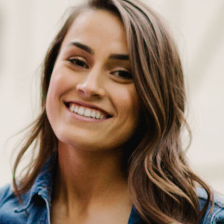 Alyson siegner headshot