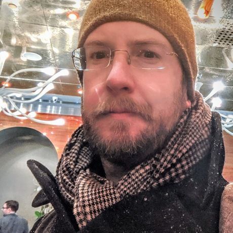 00000portrait 00000 burst20191202215117010