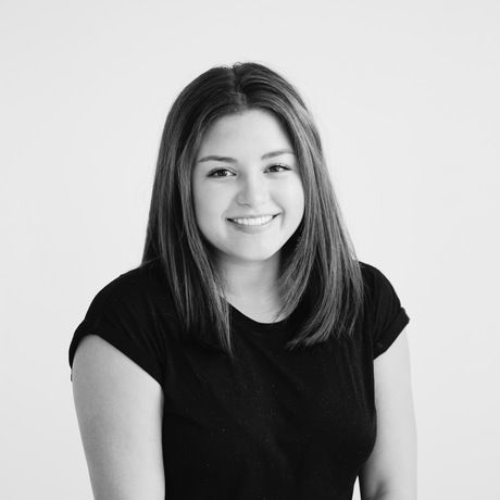 Alyssa headshot black