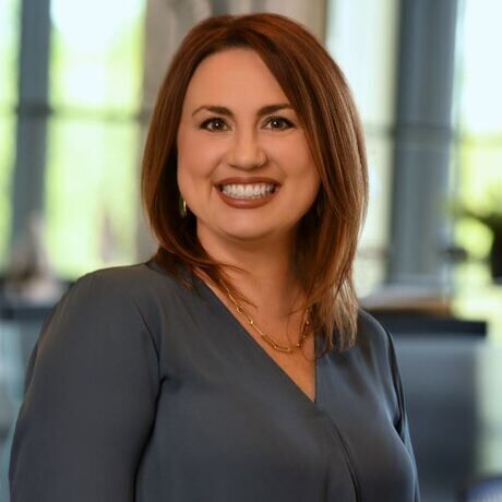 Stefanie papais cropped