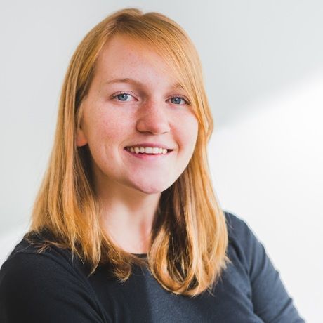 Veronika headshot