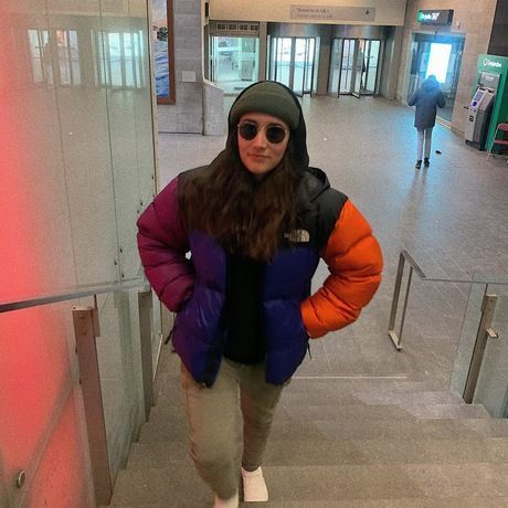 8c880f27 2b34 42ee 84af 6f8746ae2178