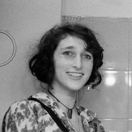 Profile pic b w crop