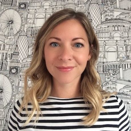 Sara bio pic 300x300