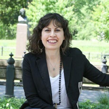 Lkantor headshot square