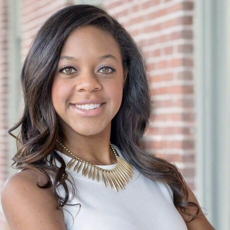 Rayla maurin headshot signature photo