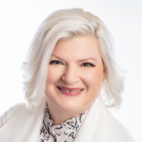 Elizabeth denver023smcropped