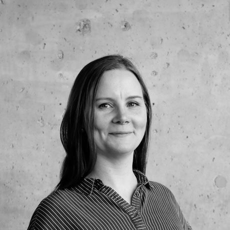 Miza headshot kgs img 4134 hires 4000x4000