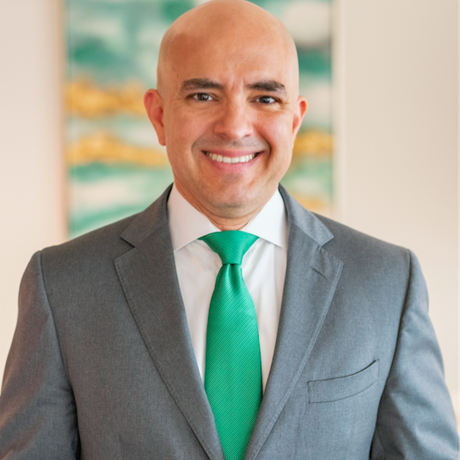 Andres 4 cropped 2 headshot cami photo