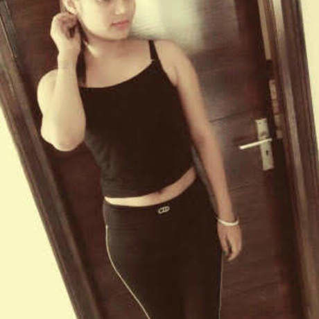 Yamini das   real photo of delhi escorts girls