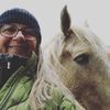 Small pic   close face w horse and hat