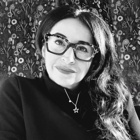 Reyna fleury headshot sq