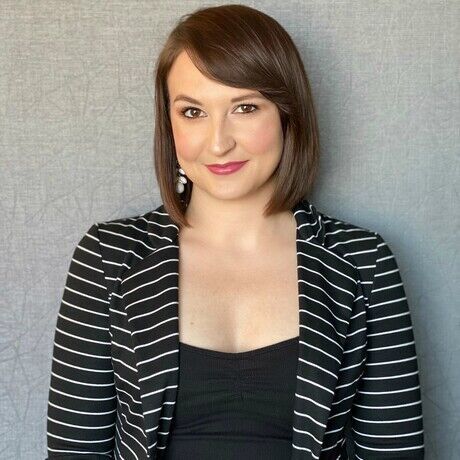 Alyssa headshot square