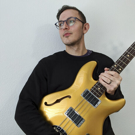 Crya collab esteban03 ret 1