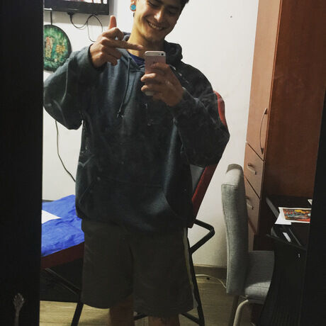 A8e4bbf9 f2f2 4d33 b37a d775d8d84b33