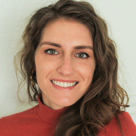 Hannah riley headshot 2023