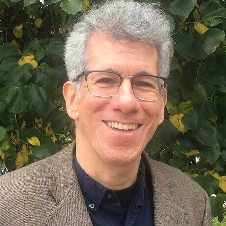 Adamabrams headshot 2021