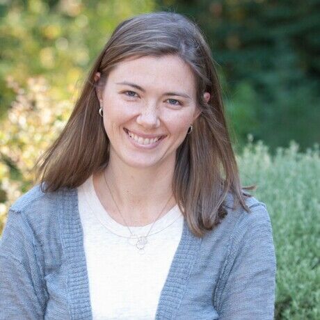 Chivon headshot  2 