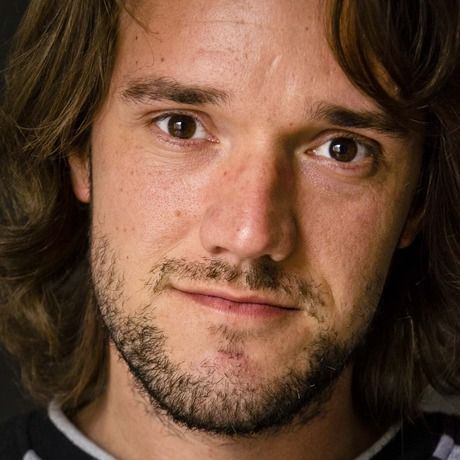 Portrait guy dessent2