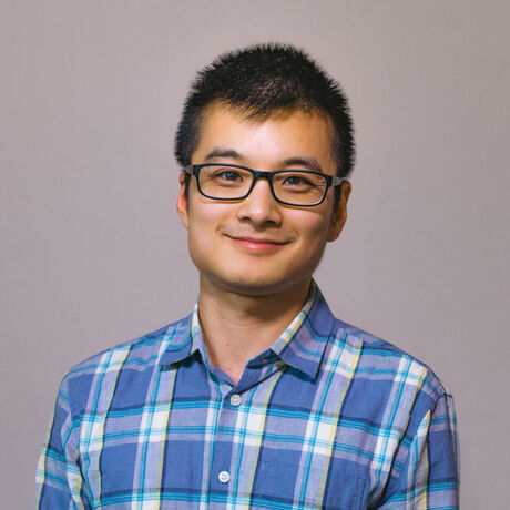 Simonlam headshot blue1