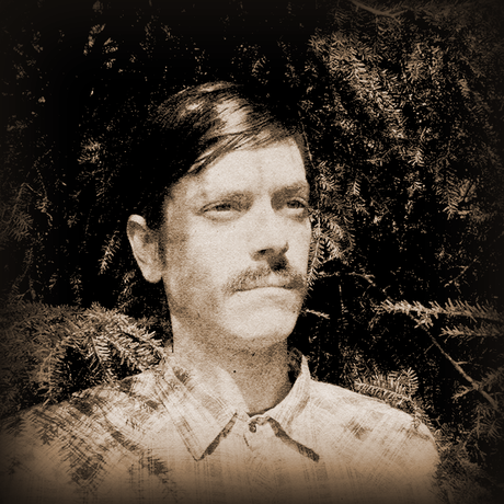 Derek oldstyle square