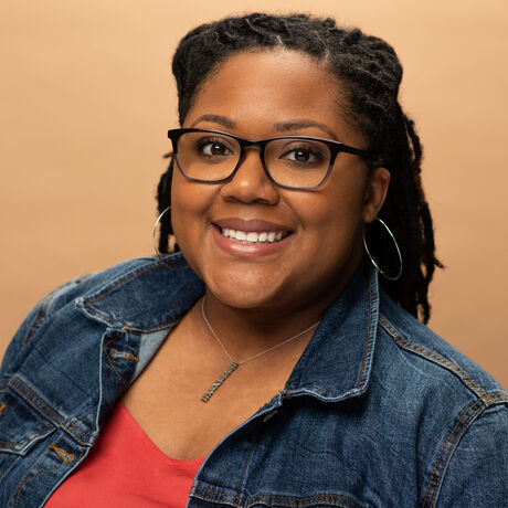 Genesis doubledee headshot2