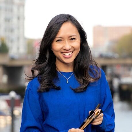 Suzanne profile square