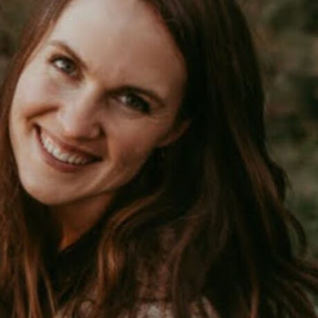 Erin profile shot nov 2020