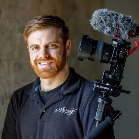 Profile pic 1 resized