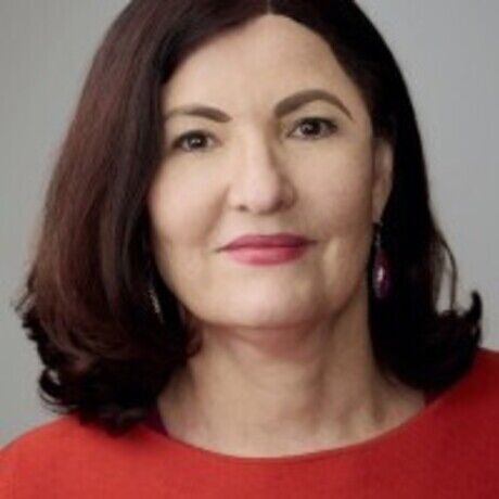 Joan headshot linkedin