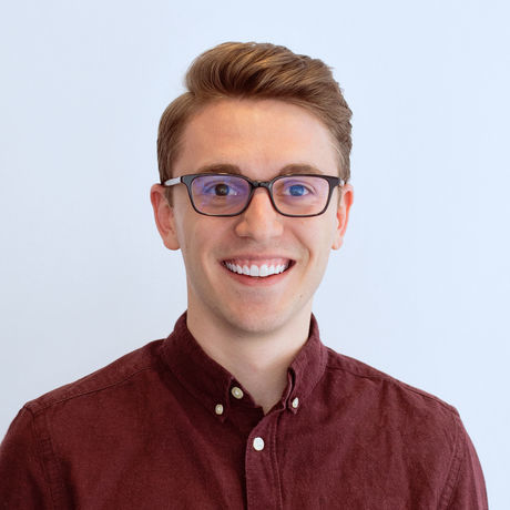 Headshot square 2019