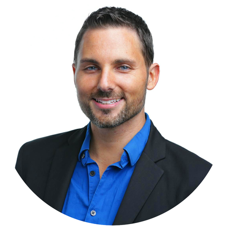 James norris headshot  circle 