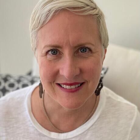 Jamie selby headshot