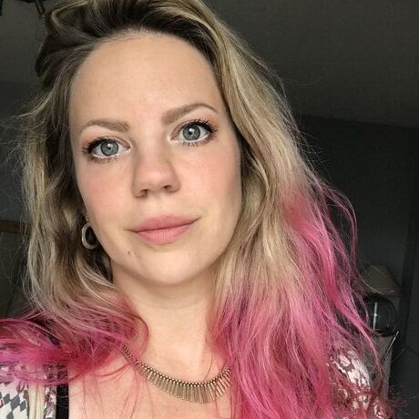 1e38dd95 d935 4ca3 8294 f92f370ac360