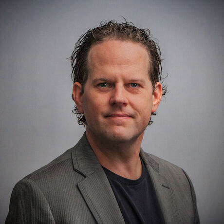 Head shot 2 2021 small