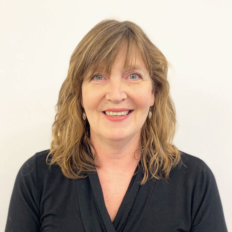 2019 lisa w headshot