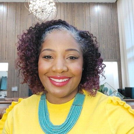 Hkm yello sweater   blue necklace