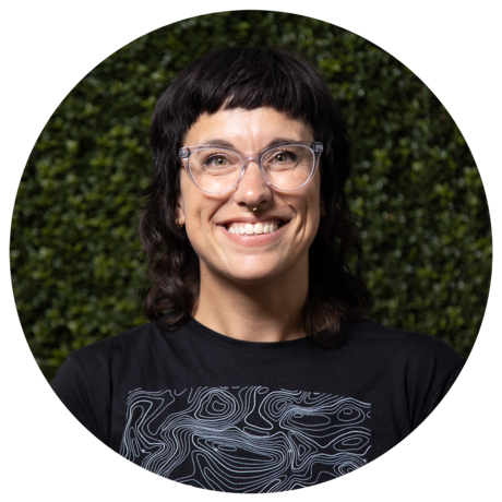 Beth photo   circle new