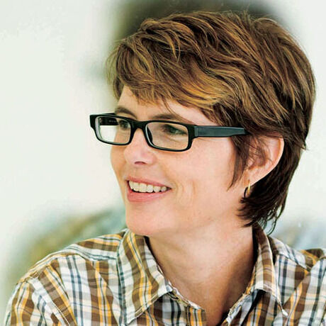 Ld headshot sq smile