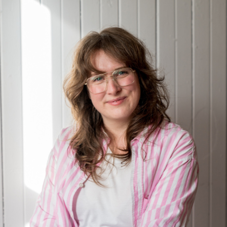 Alex staples headshot