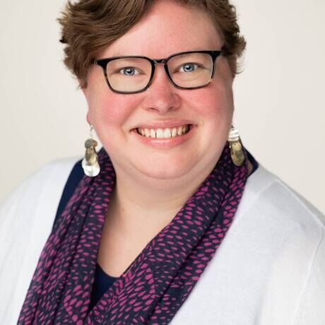 Amanda headshot small