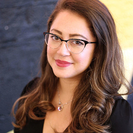 Farwa kazmi headshot1 copy