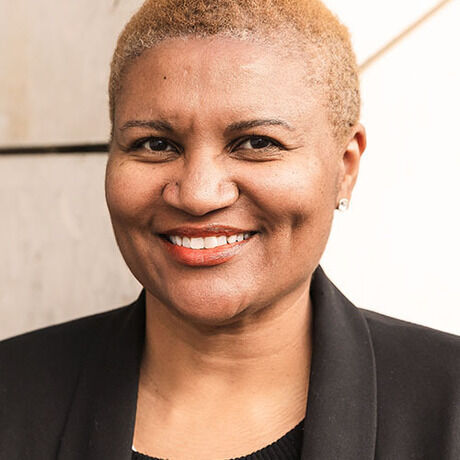 Lisa osborne headshot 2021 500px