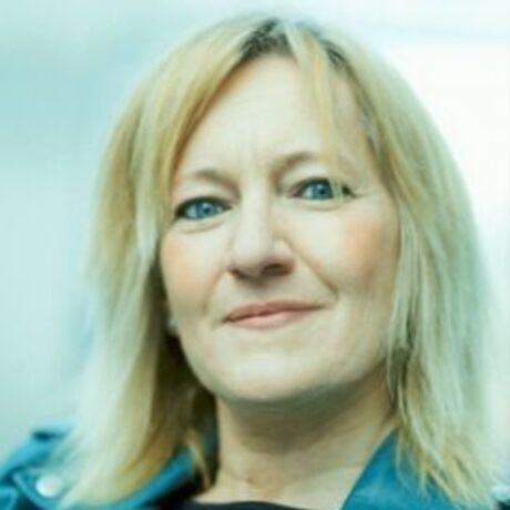 Reka kaloczy portrait profile