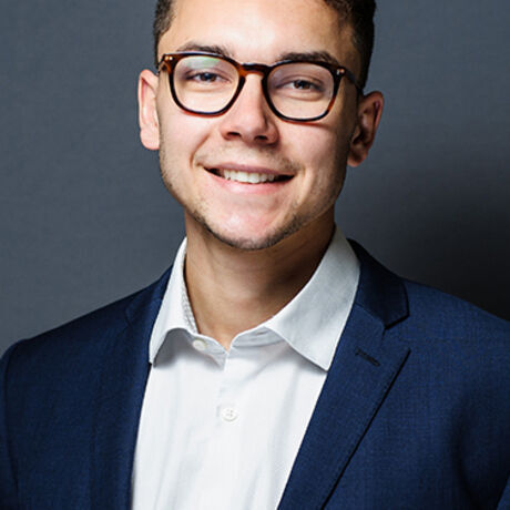 Approachable professional headshots london