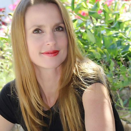 Smilingdana smallersize