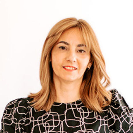 Elisa barba web con sill%c3%b3n sobre m%c3%ad copia