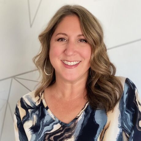 Headshot gumm stacie